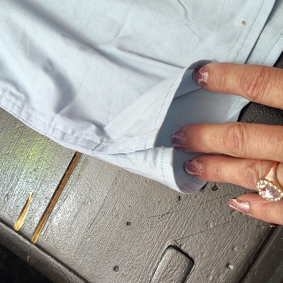 DULUTH TRADING COMPANY MEN'S LONG SLEEVE BUTTON UP RELAXED FIT UNTUCKED LENGTH - Picture 4 of 16